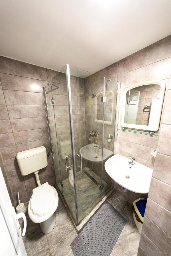 Hotel Filo Gheorgheni  Buitenkant foto