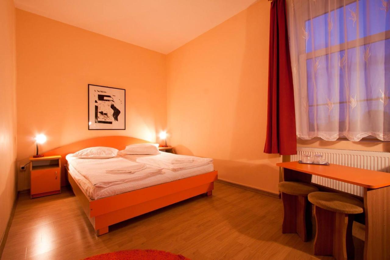 Hotel Filo Gheorgheni  Buitenkant foto